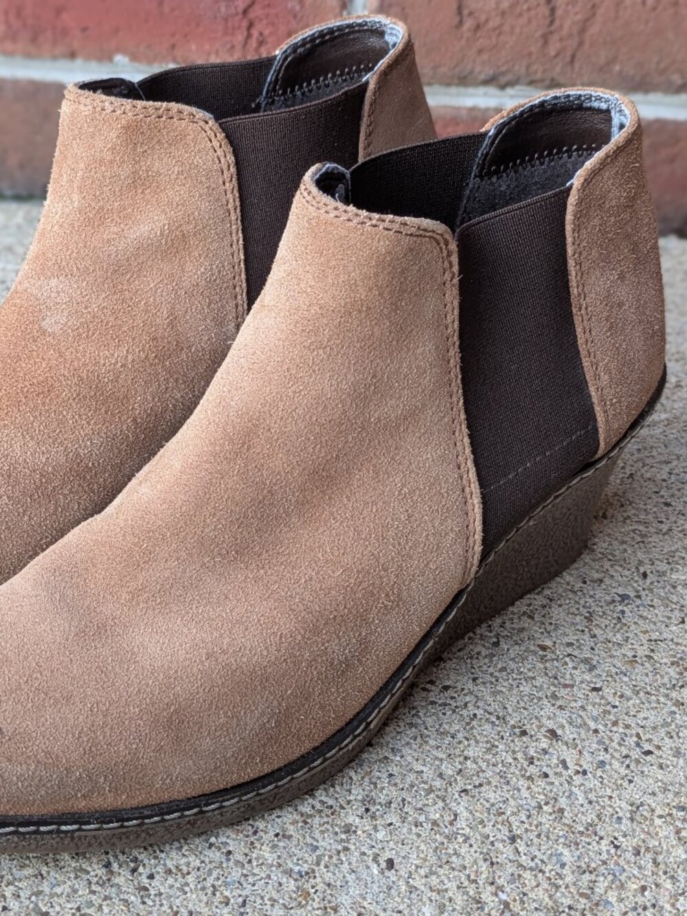 The Flexx 'Slimmer' Suede Chelsea Wedge Boots (women's 7)